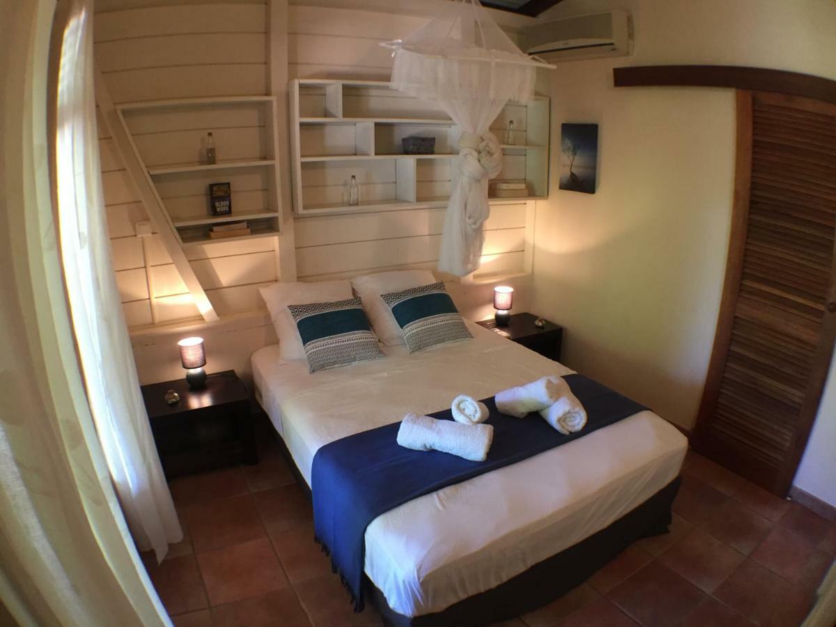 Villa Des Amandiers เลส์ อองซ์-ดิอาร์เลส ภายนอก รูปภาพ